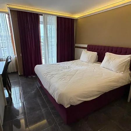 Olive Aparthotel